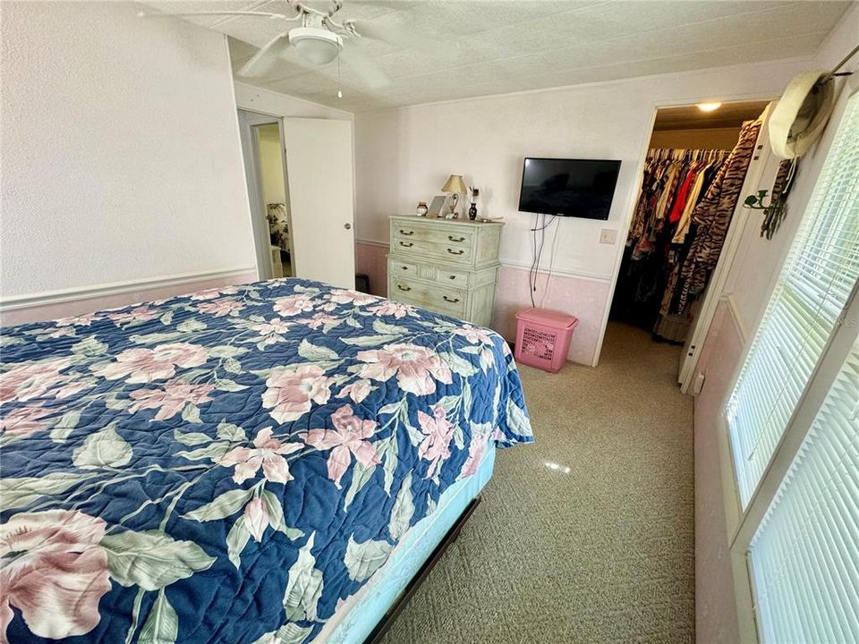 待售: $220,000 (2 贝兹, 2 浴室, 1468 平方英尺)