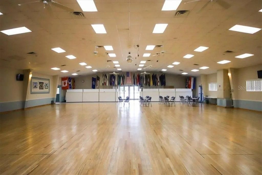 待售: $220,000 (2 贝兹, 2 浴室, 1468 平方英尺)