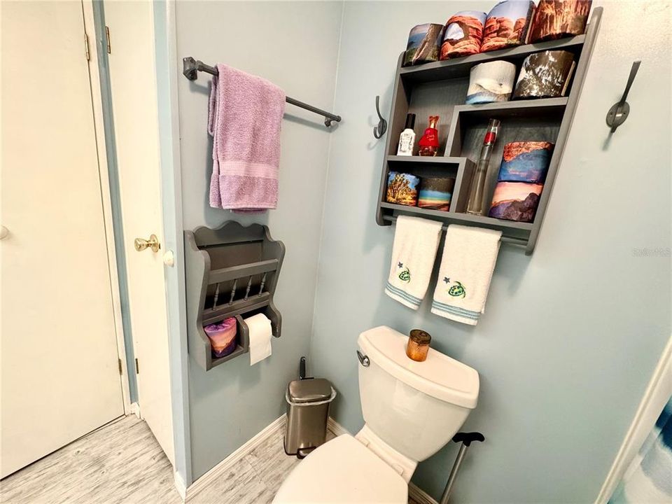 待售: $220,000 (2 贝兹, 2 浴室, 1468 平方英尺)