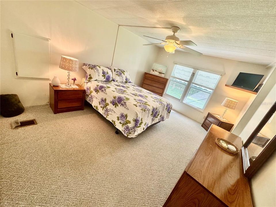 待售: $220,000 (2 贝兹, 2 浴室, 1468 平方英尺)