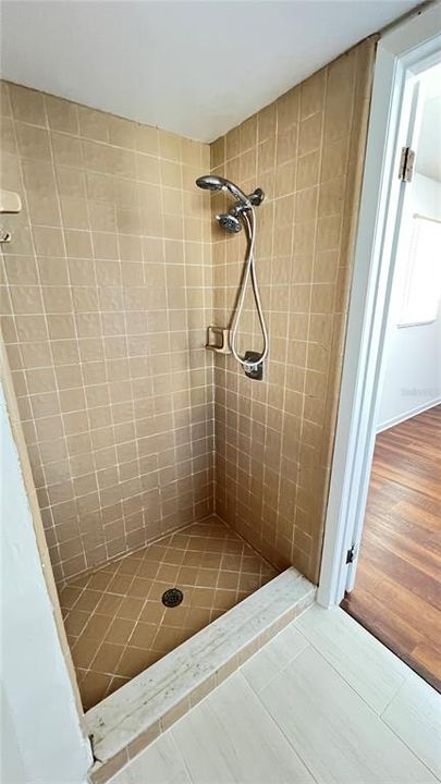 For Rent: $2,400 (2 beds, 2 baths, 1400 Square Feet)