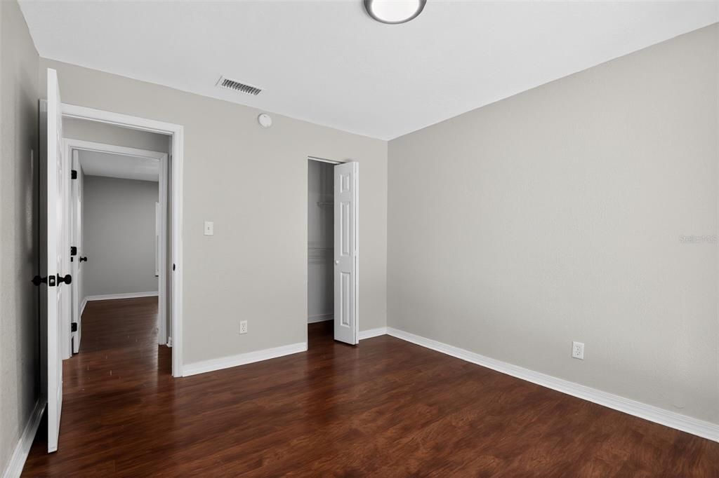 На продажу: $349,900 (3 спален, 2 ванн, 1260 Квадратных фут)