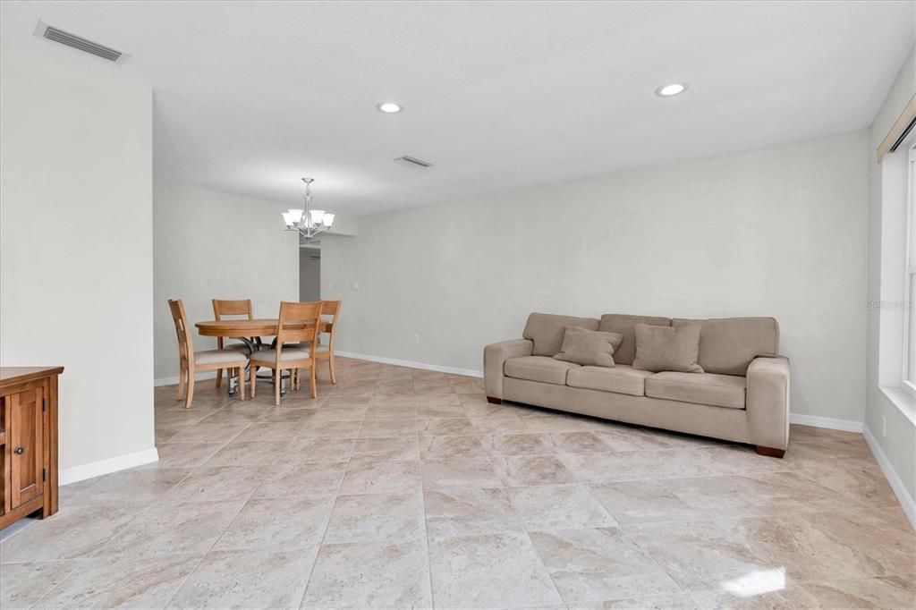 待售: $475,000 (2 贝兹, 2 浴室, 1500 平方英尺)