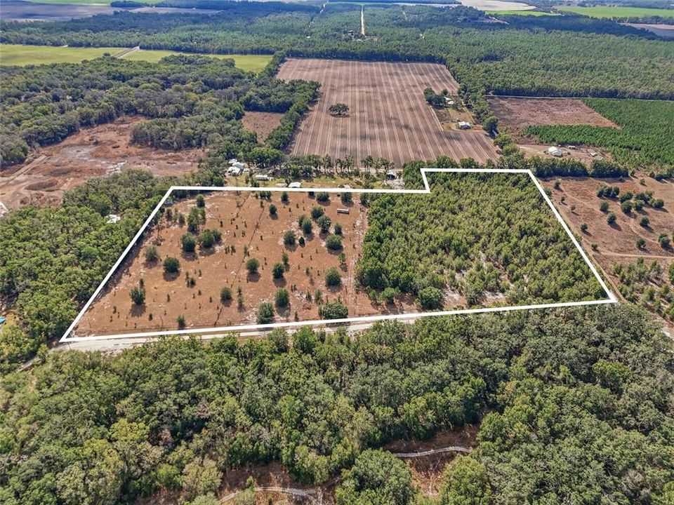 На продажу: $249,900 (27.25 acres)