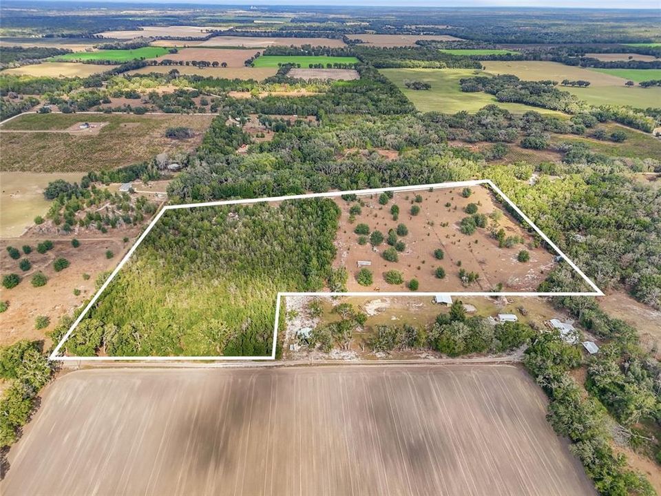 На продажу: $249,900 (27.25 acres)