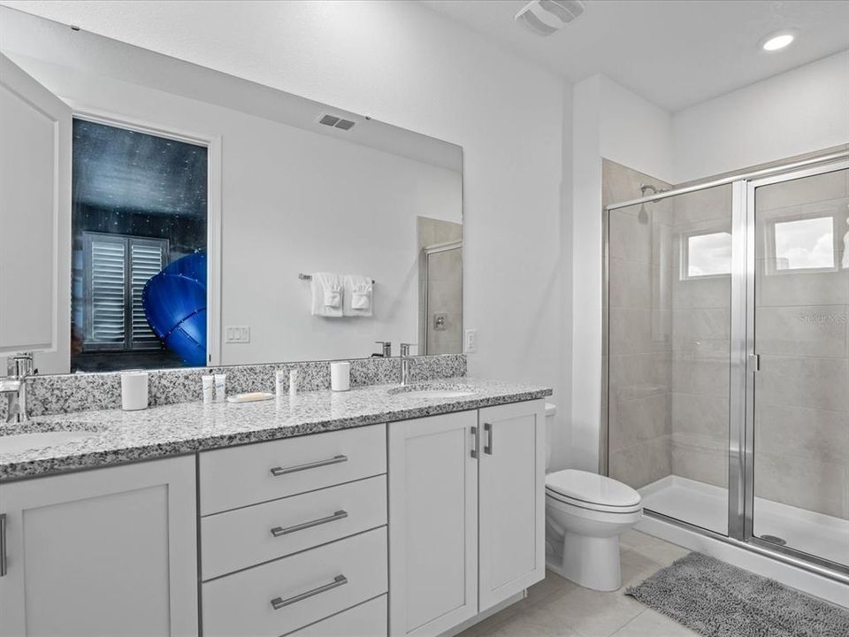 For Sale: $1,375,000 (6 beds, 5 baths, 3428 Square Feet)