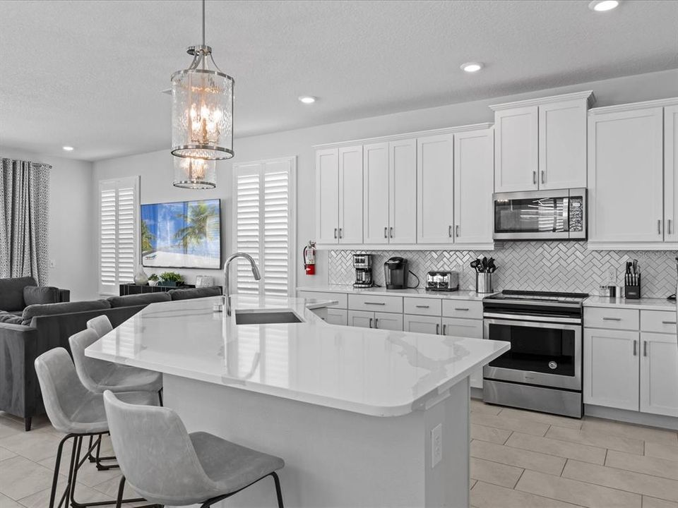 For Sale: $1,375,000 (6 beds, 5 baths, 3428 Square Feet)