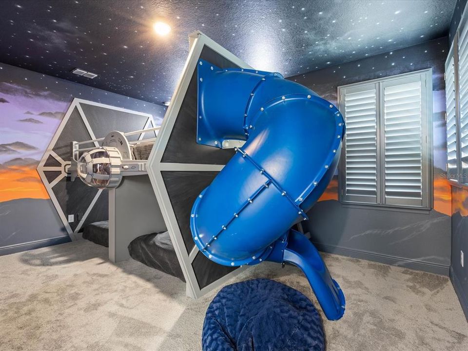 For Sale: $1,375,000 (6 beds, 5 baths, 3428 Square Feet)