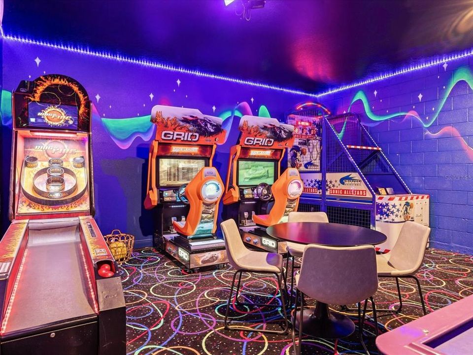 For Sale: $1,375,000 (6 beds, 5 baths, 3428 Square Feet)