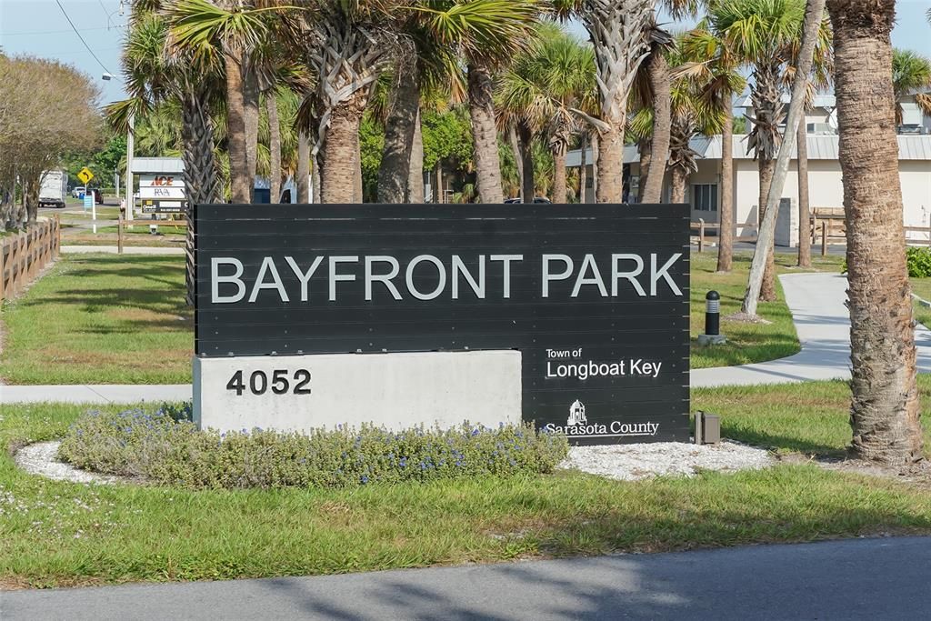 For Sale: $1,100,000 (0.23 acres)