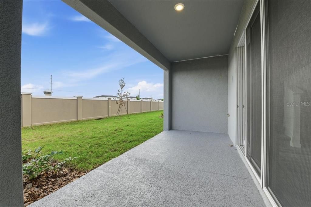 For Rent: $2,199 (3 beds, 2 baths, 1673 Square Feet)