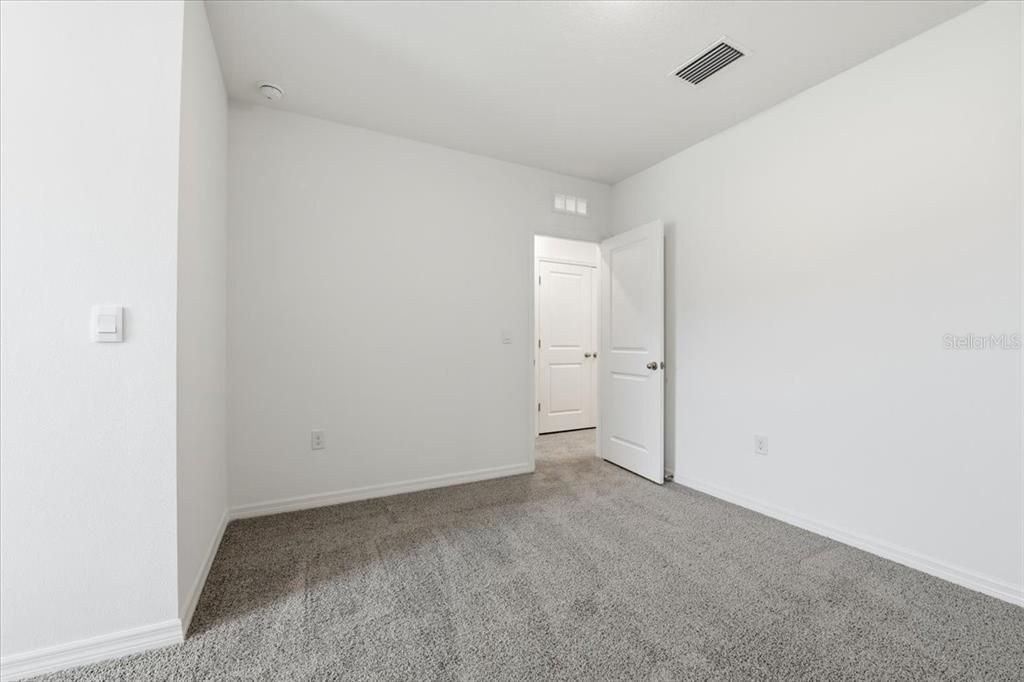 For Rent: $2,199 (3 beds, 2 baths, 1673 Square Feet)