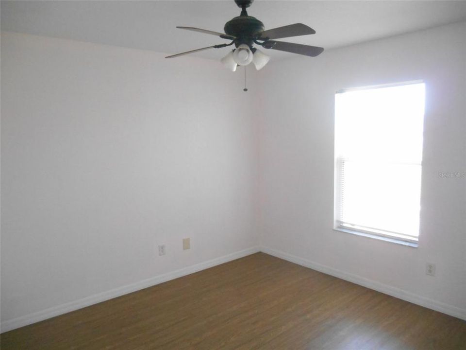 For Rent: $1,900 (3 beds, 2 baths, 1330 Square Feet)