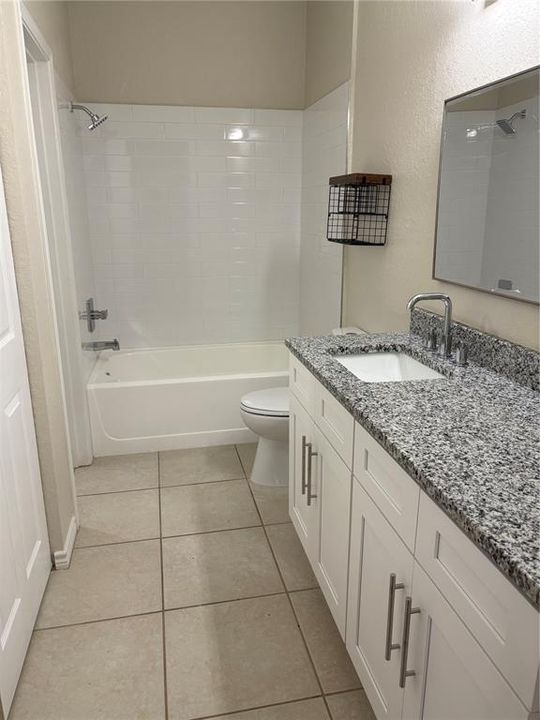 For Rent: $1,700 (1 beds, 1 baths, 656 Square Feet)