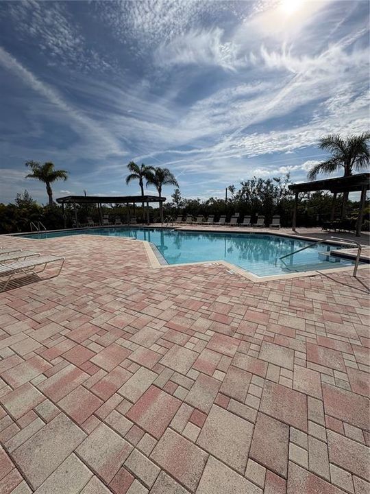 For Rent: $1,700 (1 beds, 1 baths, 656 Square Feet)