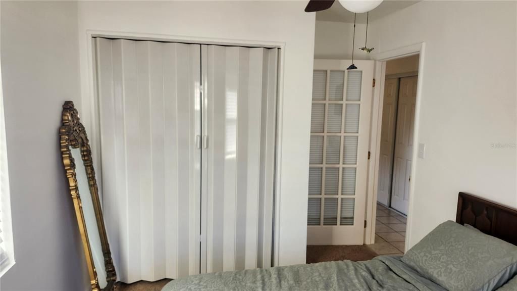 For Rent: $1,550 (3 beds, 1 baths, 936 Square Feet)