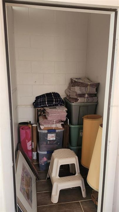 For Rent: $1,550 (3 beds, 1 baths, 936 Square Feet)