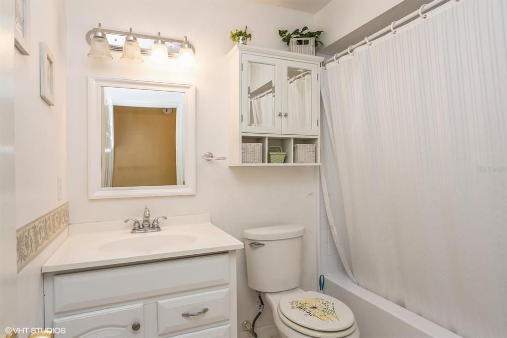 出租: $1,750 (3 贝兹, 2 浴室, 1120 平方英尺)