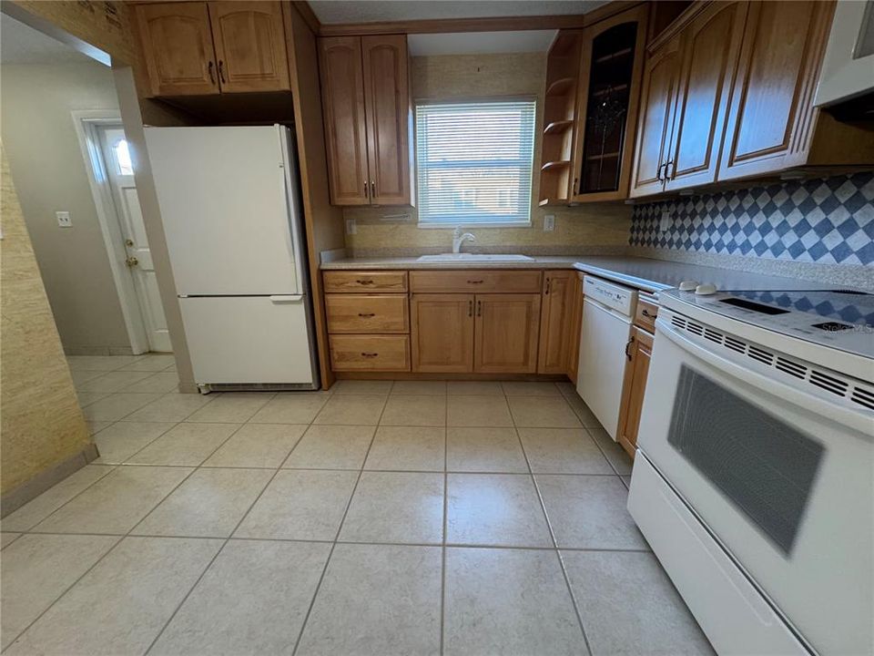 For Rent: $1,795 (2 beds, 1 baths, 1219 Square Feet)
