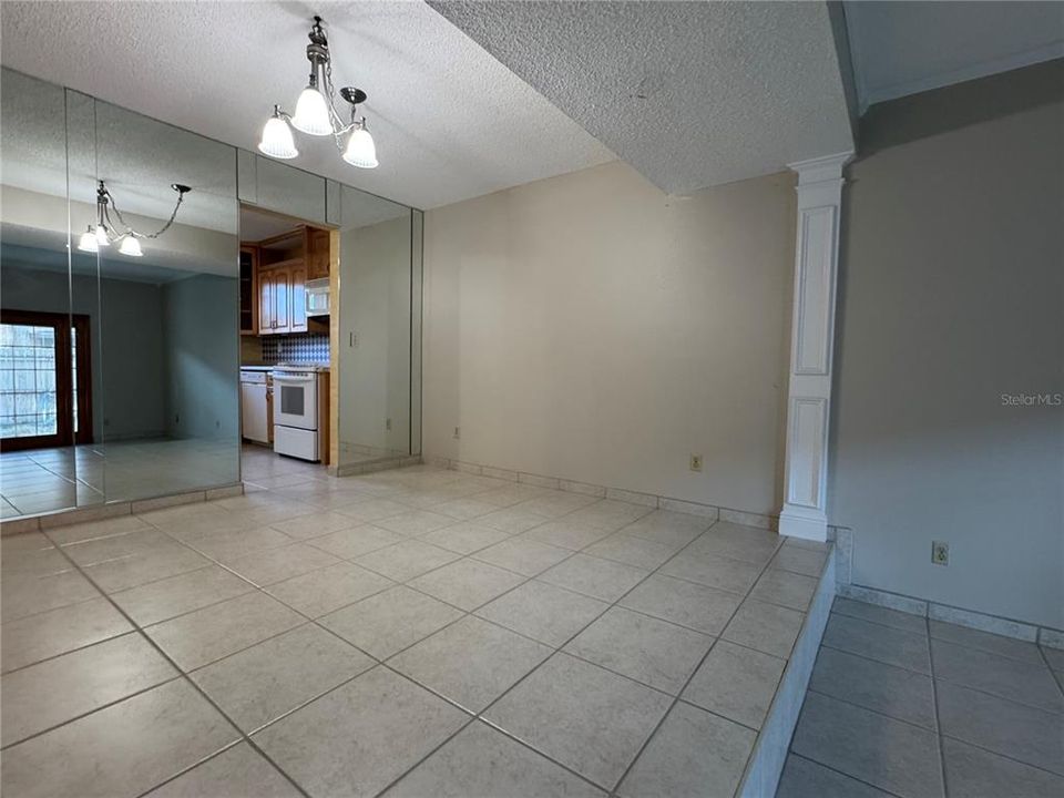 For Rent: $1,795 (2 beds, 1 baths, 1219 Square Feet)