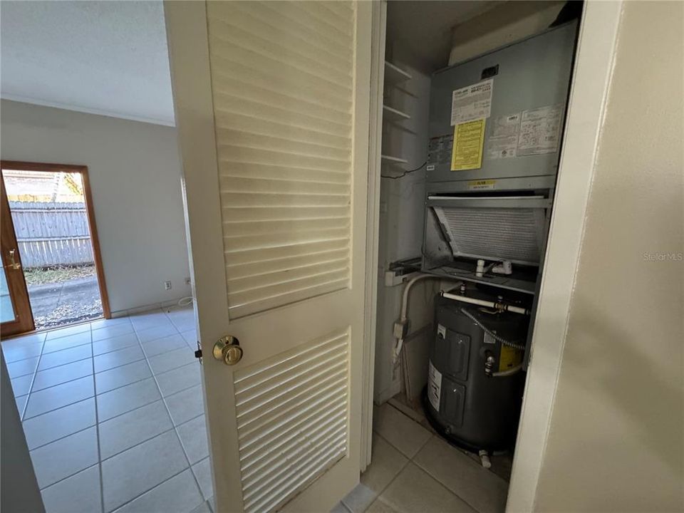 For Rent: $1,795 (2 beds, 1 baths, 1219 Square Feet)