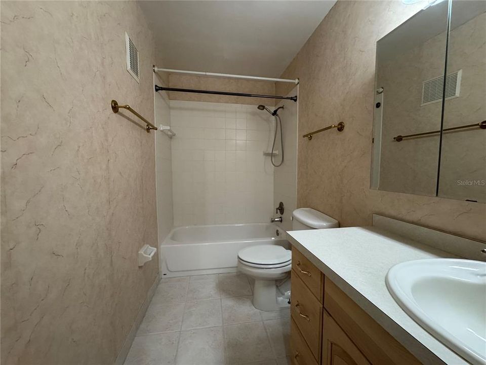 For Rent: $1,795 (2 beds, 1 baths, 1219 Square Feet)