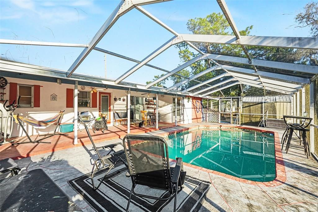 For Sale: $230,000 (2 beds, 2 baths, 1084 Square Feet)