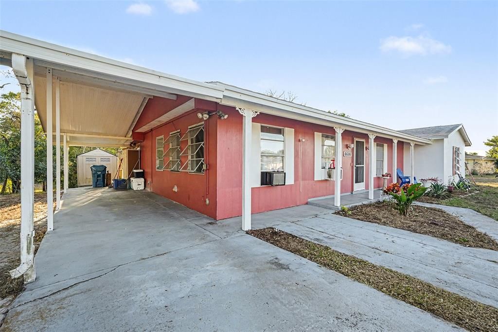 For Sale: $230,000 (2 beds, 2 baths, 1084 Square Feet)
