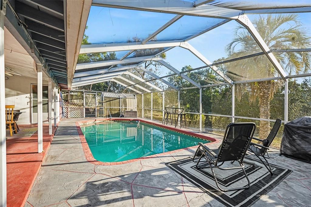 For Sale: $230,000 (2 beds, 2 baths, 1084 Square Feet)