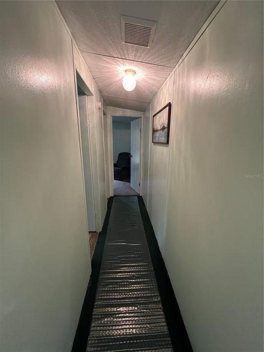 待售: $399,000 (6 贝兹, 4 浴室, 1140 平方英尺)