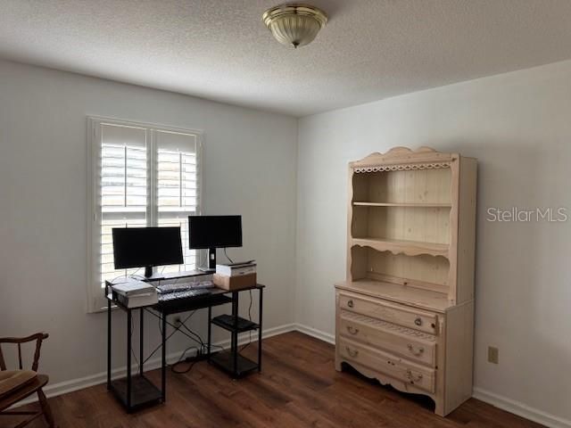 На продажу: $265,000 (3 спален, 2 ванн, 1234 Квадратных фут)