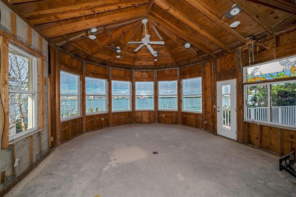 На продажу: $2,350,000 (4 спален, 3 ванн, 5025 Квадратных фут)