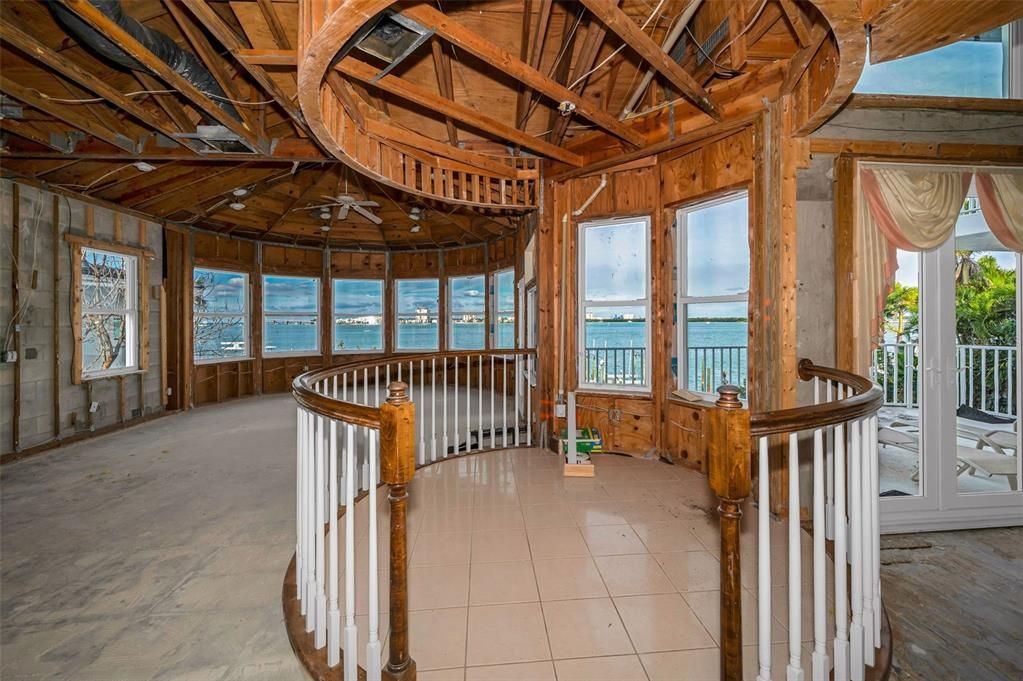 На продажу: $2,350,000 (4 спален, 3 ванн, 5025 Квадратных фут)