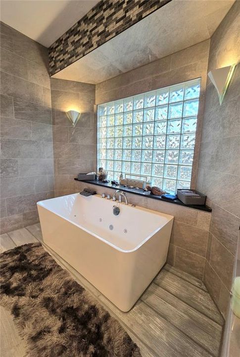 For Sale: $435,000 (4 beds, 2 baths, 2134 Square Feet)