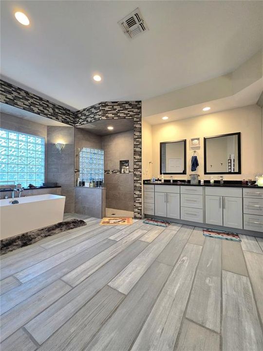 For Sale: $435,000 (4 beds, 2 baths, 2134 Square Feet)