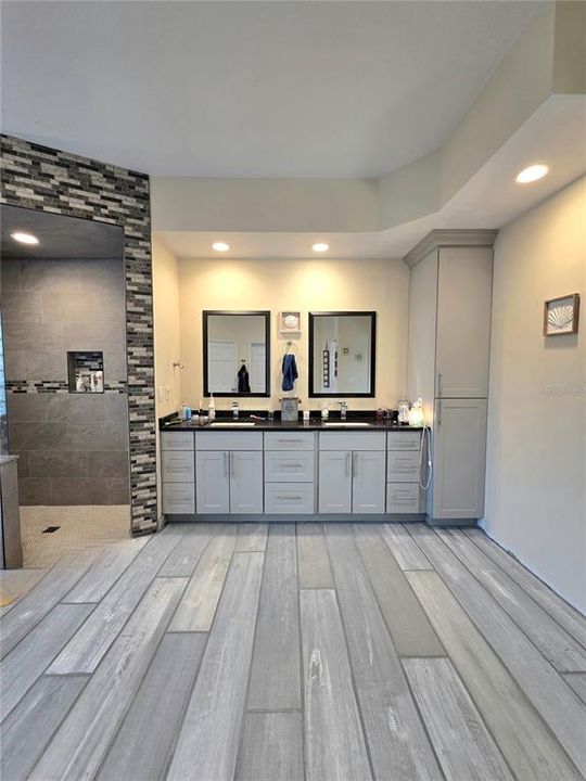 For Sale: $435,000 (4 beds, 2 baths, 2134 Square Feet)