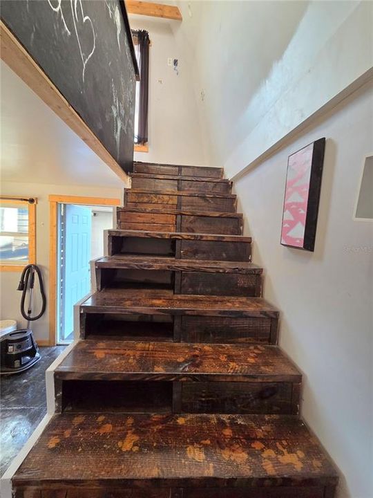 For Sale: $435,000 (4 beds, 2 baths, 2134 Square Feet)