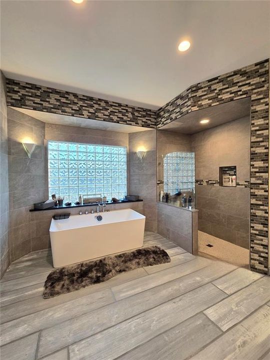 For Sale: $435,000 (4 beds, 2 baths, 2134 Square Feet)