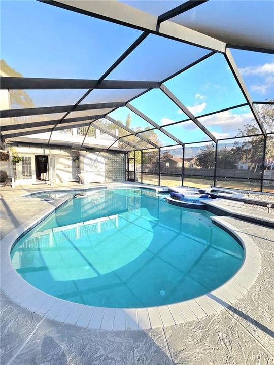 For Sale: $435,000 (4 beds, 2 baths, 2134 Square Feet)