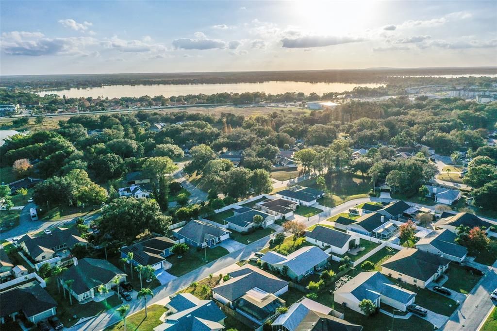 En Venta: $415,000 (4 camas, 3 baños, 2008 Pies cuadrados)