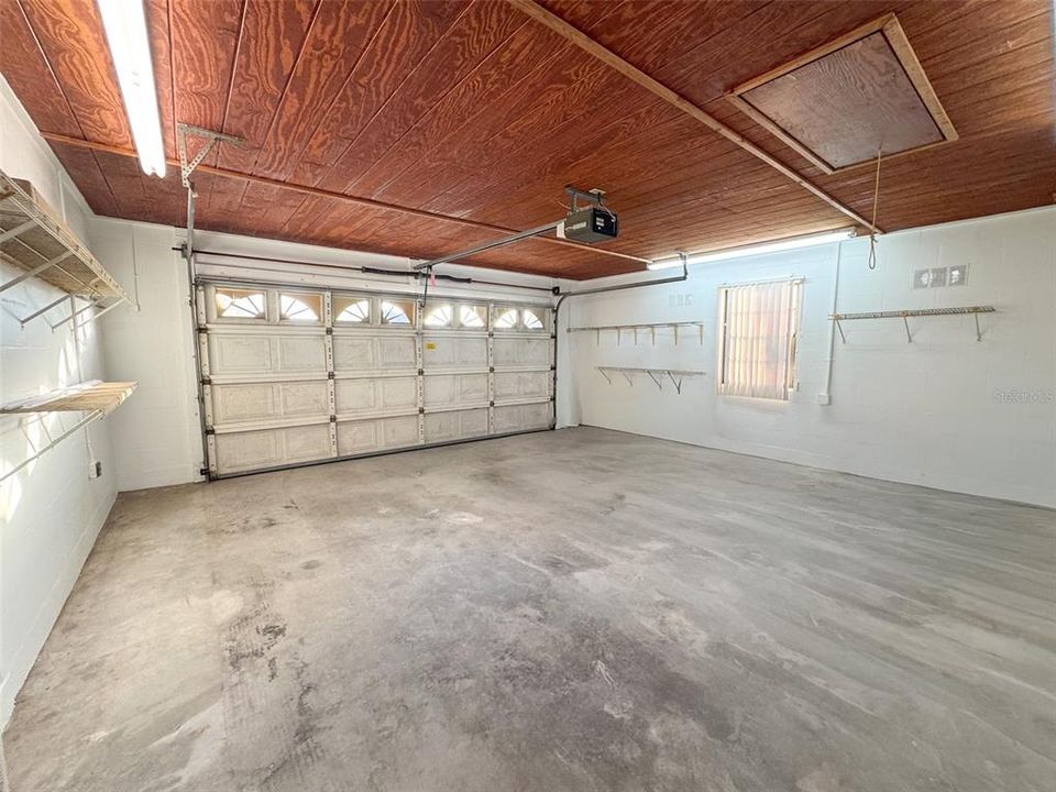 En Venta: $415,000 (4 camas, 3 baños, 2008 Pies cuadrados)