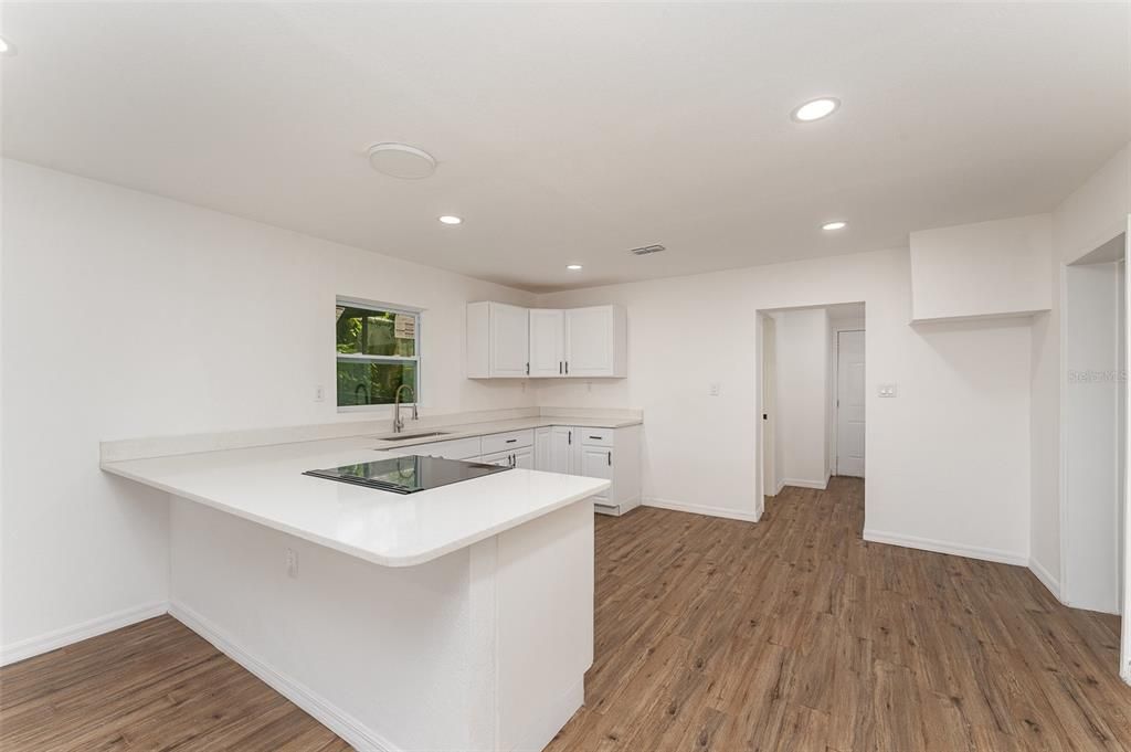 For Rent: $1,700 (3 beds, 1 baths, 1148 Square Feet)