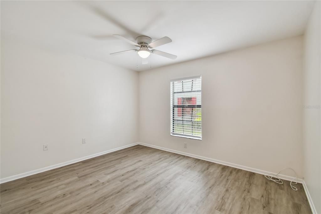 В аренду: $1,650 (2 спален, 1 ванн, 850 Квадратных фут)