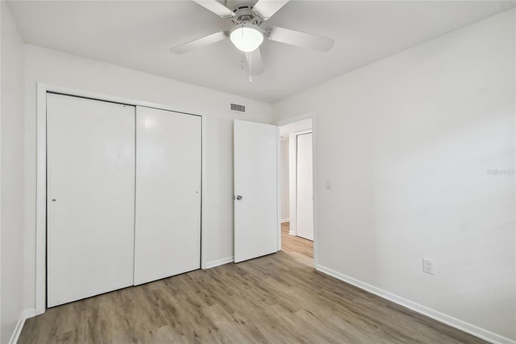 В аренду: $1,650 (2 спален, 1 ванн, 850 Квадратных фут)