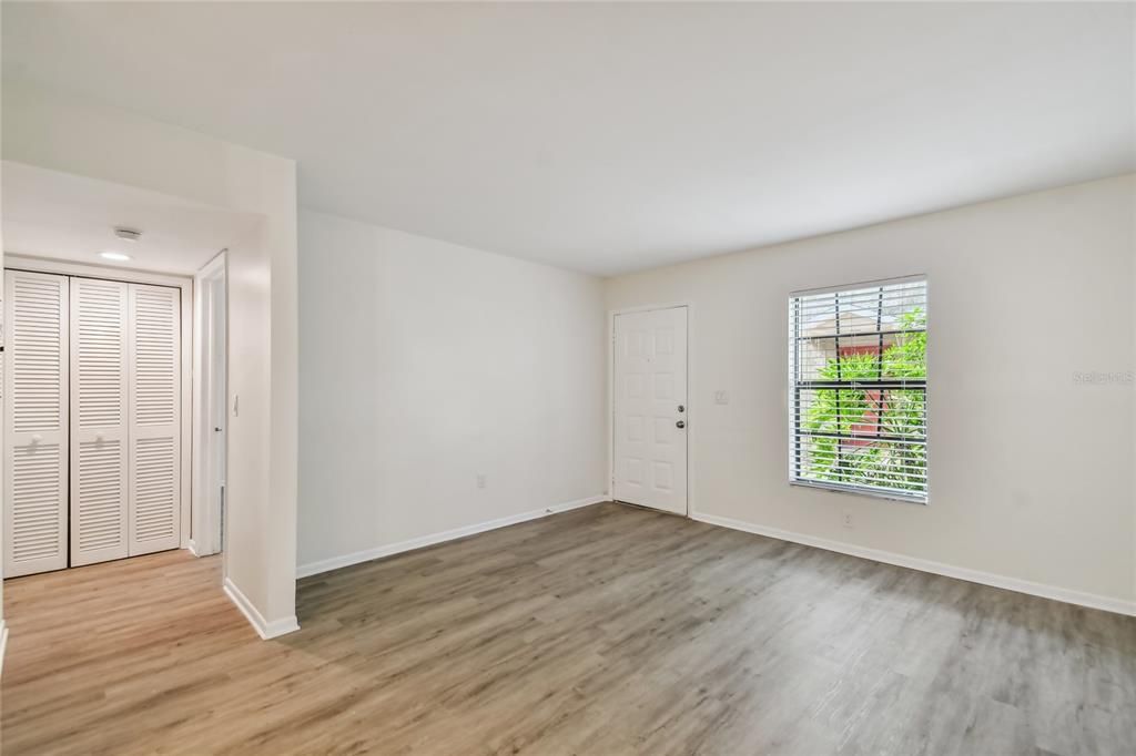 В аренду: $1,650 (2 спален, 1 ванн, 850 Квадратных фут)