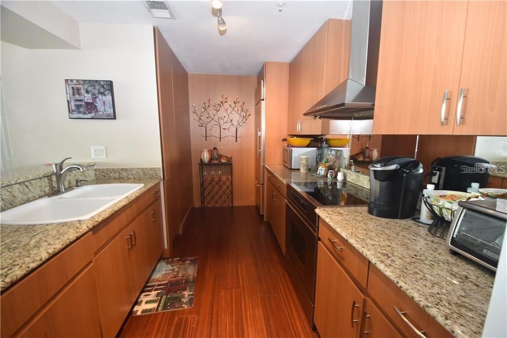 For Rent: $3,495 (2 beds, 2 baths, 1240 Square Feet)