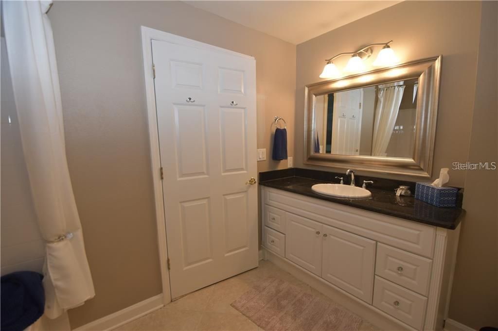 For Rent: $3,495 (2 beds, 2 baths, 1240 Square Feet)