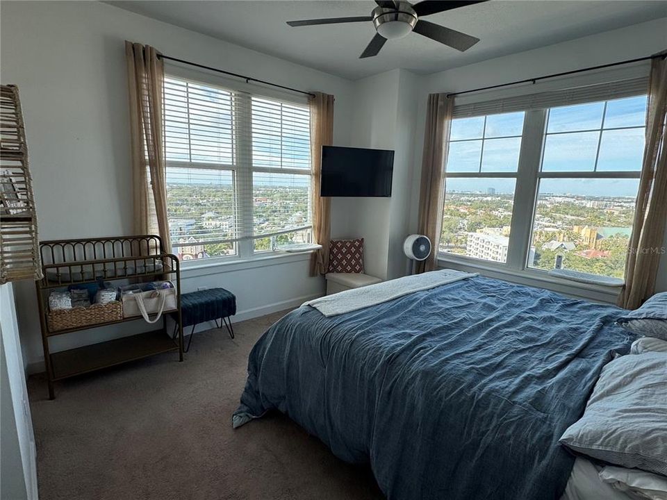 For Rent: $3,495 (2 beds, 2 baths, 1240 Square Feet)