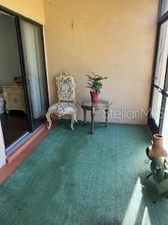 На продажу: $299,000 (2 спален, 2 ванн, 1014 Квадратных фут)