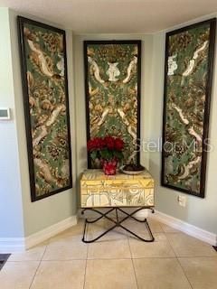 На продажу: $299,000 (2 спален, 2 ванн, 1014 Квадратных фут)